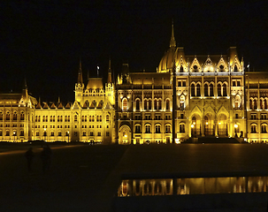 Image showing night scenery in Budapest