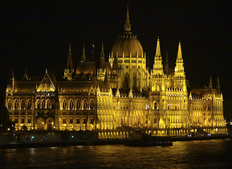 Image showing night scenery in Budapest