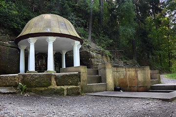 Image showing Water source pavilion near Lemberk castle