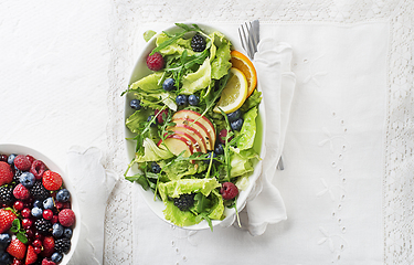 Image showing Green salad fruit