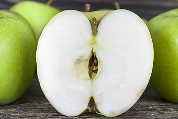 Image showing sliced green apple