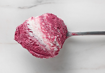 Image showing ice cream in a spoon