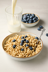 Image showing bowl of breakfast cereal honey rings