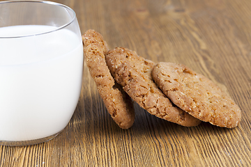 Image showing fresh milk and crispy