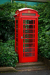 Image showing Red English telephone booth