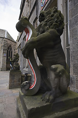 Image showing Lion and unicorn guarding University entrance, Aberdeen, UK