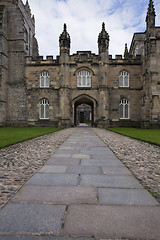 Image showing Entrance to King College in Aberdeen, UK