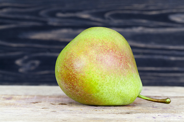 Image showing ripe green pear