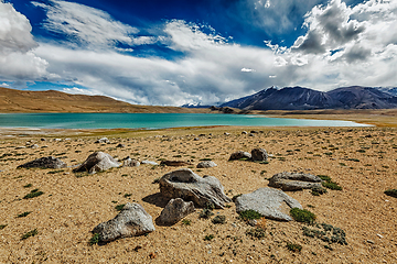 Image showing Himalayan lake Kyagar Tso in Himalayas