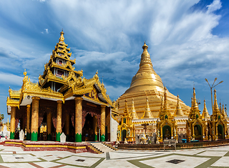 Image showing Shwedagon pagoda