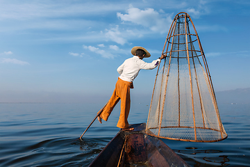 Image showing Traditional Burmese fisherman at Inle lake, Myanmar