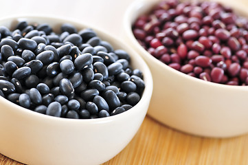 Image showing Black and red adzuki beans