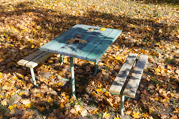 Image showing Autumn bench table park