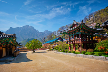 Image showing Sinheungsa temple in Seoraksan National Park, Seoraksan, South Korea