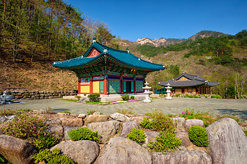 Image showing Sinheungsa temple in Seoraksan National Park, Soraksan, South Korea