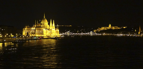 Image showing night scenery in Budapest