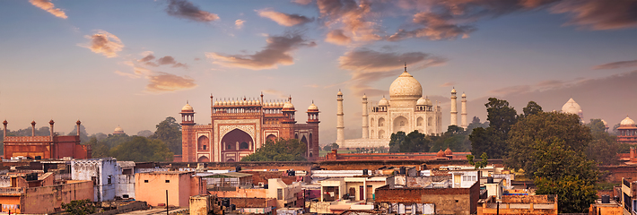 Image showing Panorama of Taj Mahal view over roofs of Agra