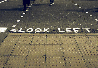 Image showing Vintage looking Look left