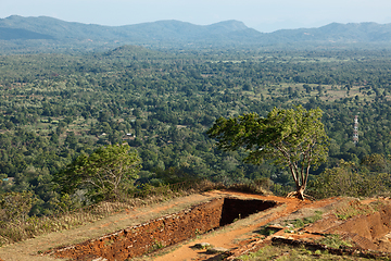 Image showing Ruins on top of Sigiriya rock