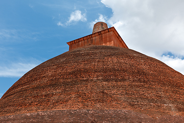 Image showing Jetavaranama dagoba (stupa). Anuradhapura, Sri Lanka