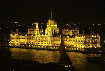 Image showing night scenery in Budapest