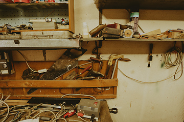 Image showing tools in workshop room