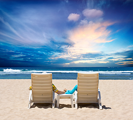 Image showing Honeymoon couple enjoy ocean sunset