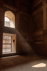 Image showing Ray of sun coming through window in Agra fort