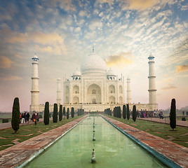 Image showing Taj Mahal on sunrise sunset, Agra, India