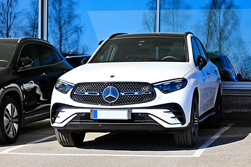 Image showing White Luxury Mercedes-Benz SUV Car Parked