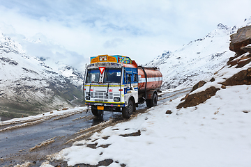 Image showing Manali-Leh road in Indian Himalayas with lorry