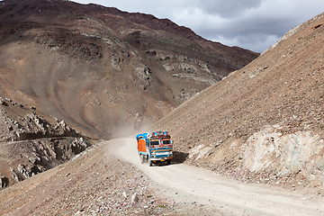 Image showing Manali-Leh Road in Indian Himalayas with lorry