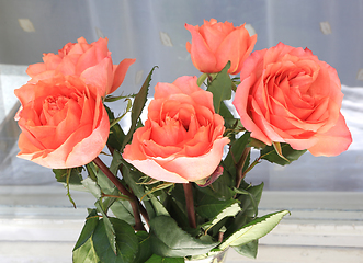 Image showing Beautiful bouquet of delicate roses 