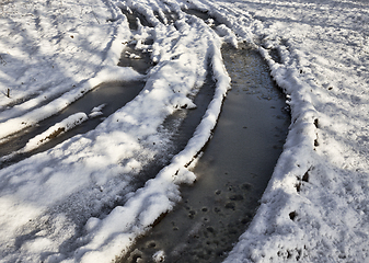 Image showing details of snow-covered road