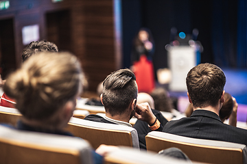 Image showing Woman giving presentation on business conference event.