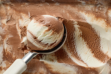 Image showing vanilla and chocolate ice cream