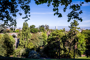 Image showing Sibyl temple and pond in Buttes-Chaumont Park, Paris