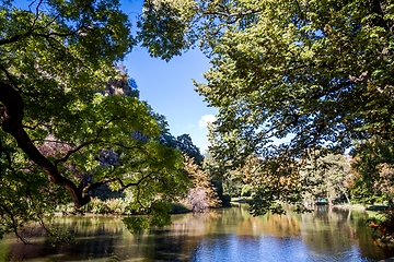 Image showing Pond in Buttes-Chaumont Park, Paris