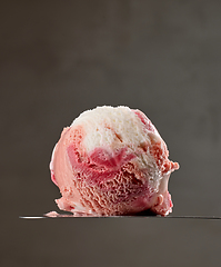 Image showing vanilla and strawberry ice cream