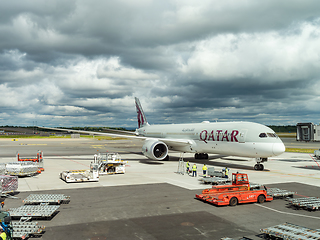 Image showing Qatar Airways Boeing 787-9 at Oslo Airport, Gardermoen