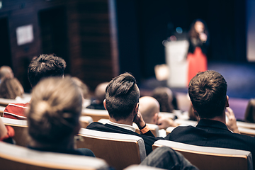 Image showing Woman giving presentation on business conference event.