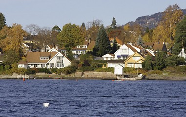 Image showing House near the sea.