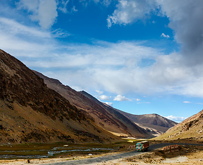 Image showing Manali-Leh Road in Indian Himalayas with lorry