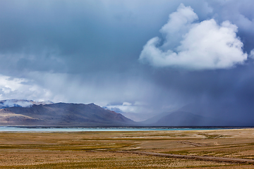 Image showing Himalayan lake Tso Kar in Himalayas, Ladakh, India