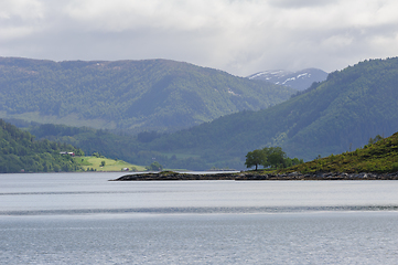 Image showing islets with trees and land by the barn