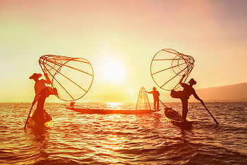 Image showing Traditional Burmese fisherman at Inle lake, Myanmar