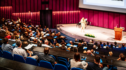 Image showing Woman giving presentation on business conference event.