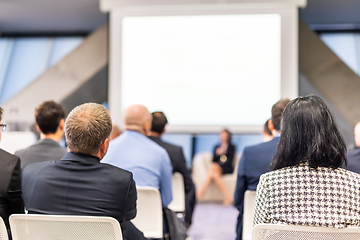 Image showing Woman giving presentation on business conference event.