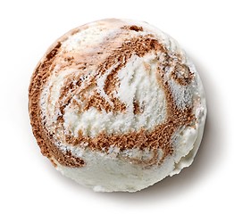 Image showing vanilla and chocolate ice cream ball