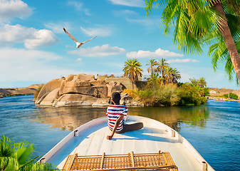 Image showing Boat on the nile and island